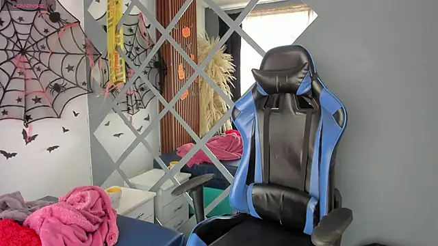 hannah lover online show from 4, 11, 2025