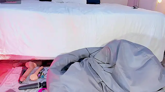 AlannaJonnes online show from 14, 4, 2026