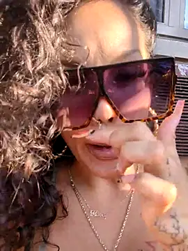 Snapshot of Av3ryyBe3 chatting on 10, 7, 2026 Av3ryyBe3 online show from 10, 7, 2026