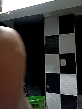 Lady 16 online show from 23, 9, 2025