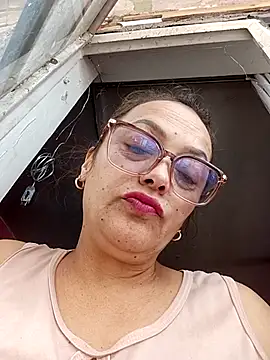 Lady 16 online show from 11, 2, 2026