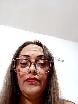 Lady 16 online show from 28, 11, 2025