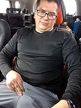 Snapshot of lucho8690 chatting on 25, 9, 2025 lucho8690 online show from 25, 9, 2025