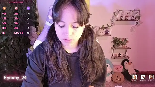 Snapshot of Eymmy_24 chatting on 8, 7, 2026 Eymmy 24 online show from 8, 7, 2026