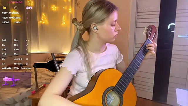 MaryjaneSpider online show from 20, 12, 2025