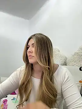 MiaKiittyy online show from 7, 5, 2026