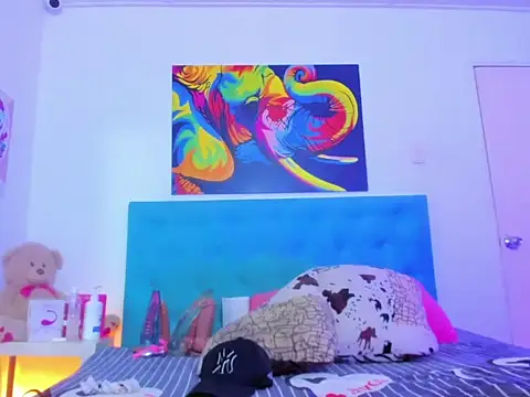 neferet opal online show from 19, 9, 2025