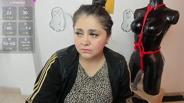 TifanyAmazinng online show from 7, 10, 2025