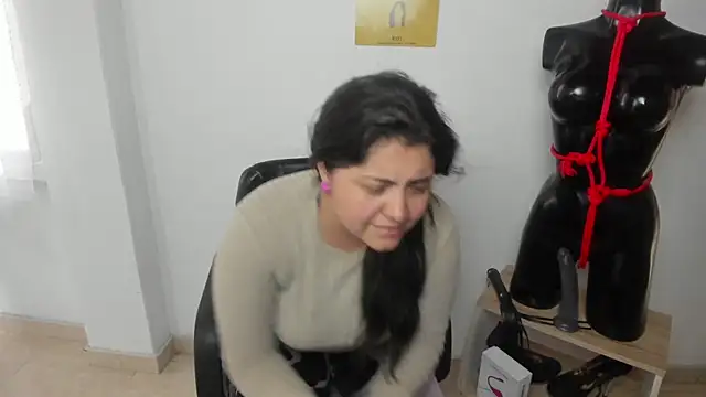 TifanyAmazinng online show from 20, 9, 2025