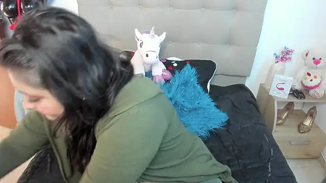 TifanyAmazinng online show from 20, 11, 2025