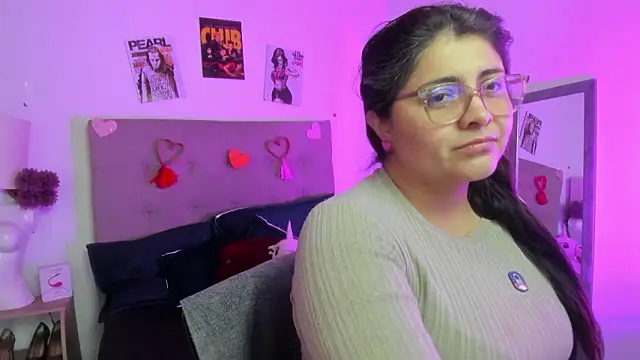 TifanyAmazinng online show from 10, 2, 2026