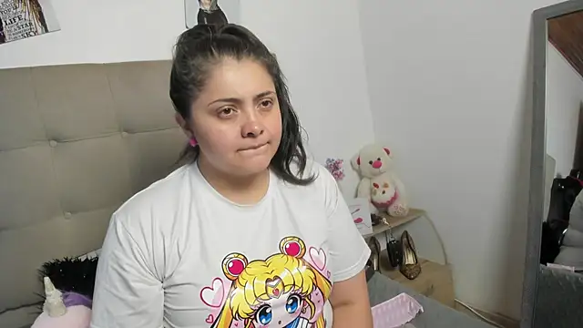 TifanyAmazinng online show from 13, 11, 2025