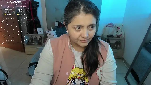 TifanyAmazinng online show from 17, 12, 2025