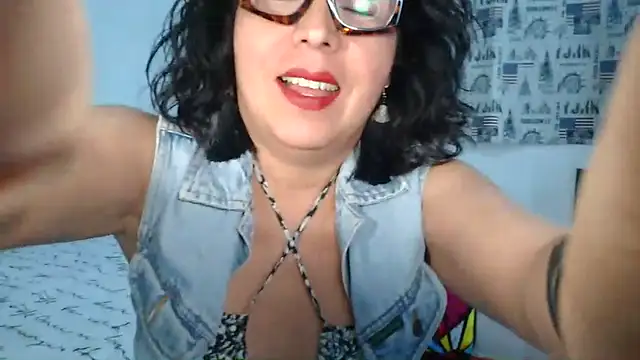 Snapshot of SweetCatheryne chatting on 5, 7, 2026 SweetCatheryne online show from 5, 7, 2026