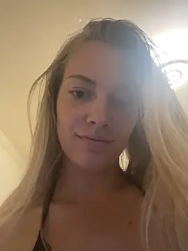blondebaddi online show from 13, 10, 2025