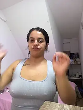 Snapshot of Moon-Lice chatting on 16, 4, 2026 Moon-Lice online show from 16, 4, 2026