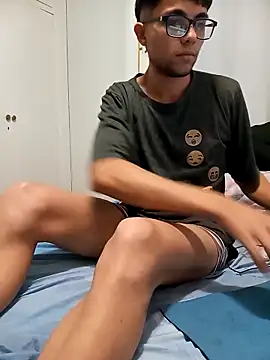 Naughty Boy13 online show from 23, 3, 2026