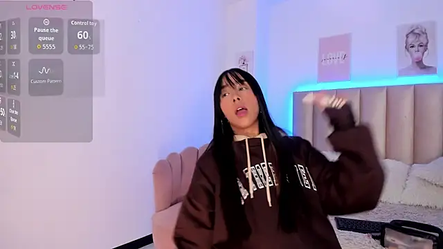 Aleja ruizz online show from 24, 9, 2025