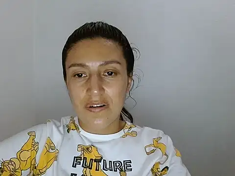SarahFriendly online show from 13, 7, 2026