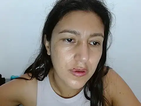 SarahFriendly online show from 3, 6, 2026