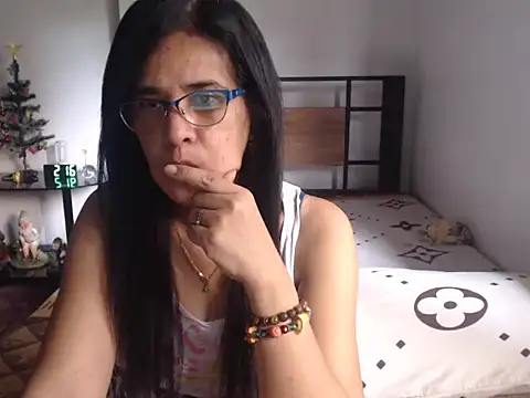 Prettysweetmum online show from 18, 2, 2026