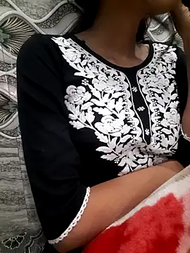 Aarti-kumri online show from 12, 11, 2025