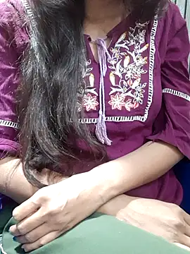 Aarti-kumri online show from 6, 11, 2025