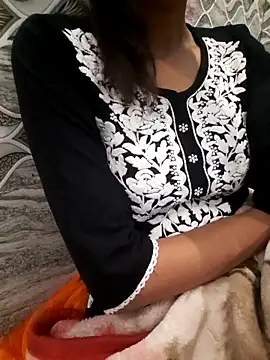 Aarti-kumri online show from 10, 11, 2025