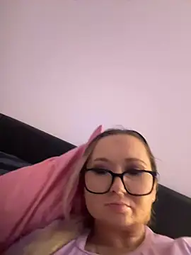 Tayah Pasadena online show from 20, 6, 2026