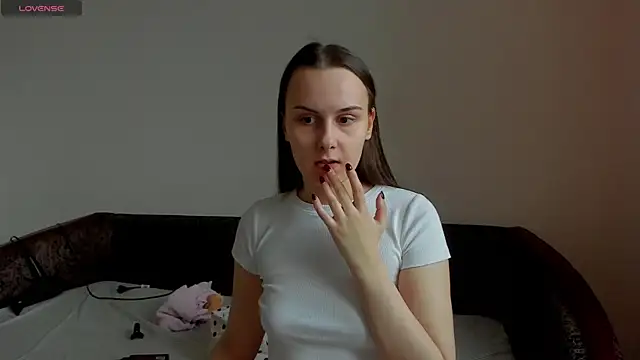 Kelly Cartier online show from 3, 4, 2026