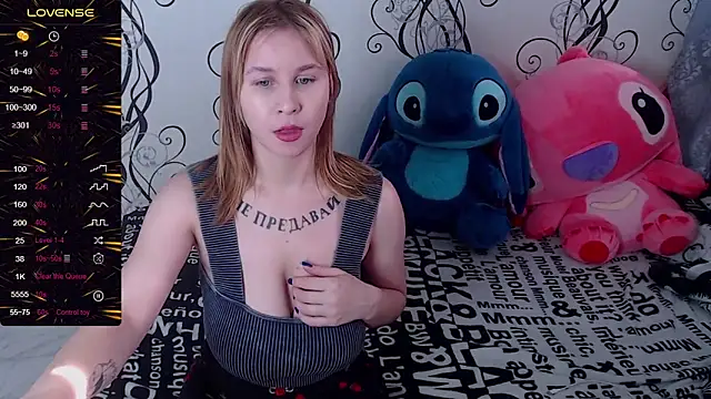 RoyAngela online show from 4, 10, 2025