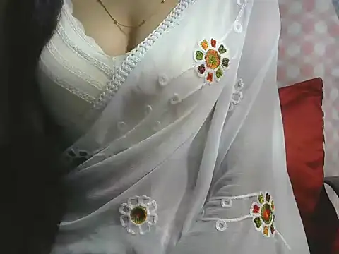 Snapshot of sheetal-sheetal95 chatting on 6, 11, 2025 sheetal-sheetal95 online show from 6, 11, 2025