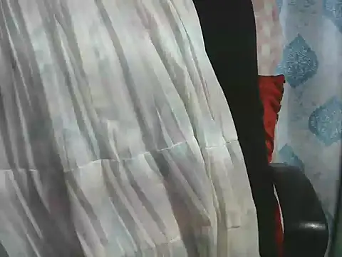 Snapshot of sheetal-sheetal95 chatting on 10, 11, 2025 sheetal-sheetal95 online show from 10, 11, 2025