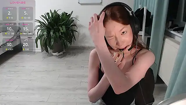 Red Lina online show from 25, 5, 2026