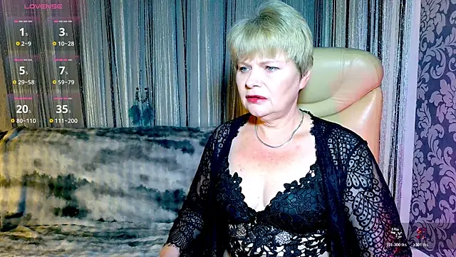 Snapshot of Tess_Terners chatting on 9, 11, 2025 Tess Terners online show from 9, 11, 2025