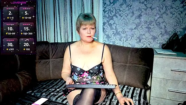 Snapshot of Tess_Terners chatting on 4, 7, 2026 Tess Terners online show from 4, 7, 2026