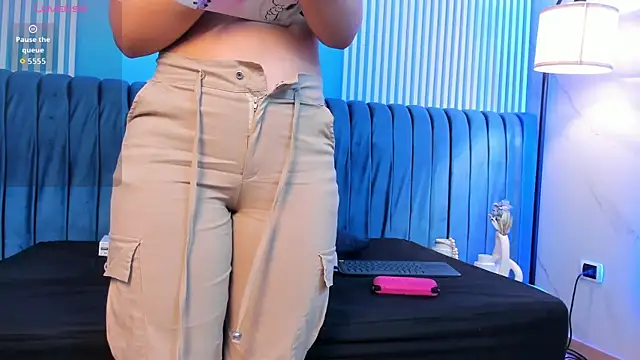 Snapshot of ariannaliss chatting on 21, 2, 2026 ariannaliss online show from 21, 2, 2026