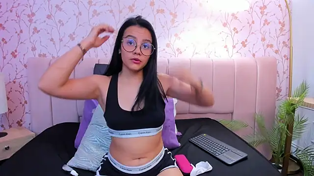 ariannaliss online show from 9, 10, 2025