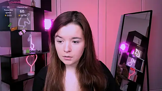 nika-still online show from 11, 11, 2025