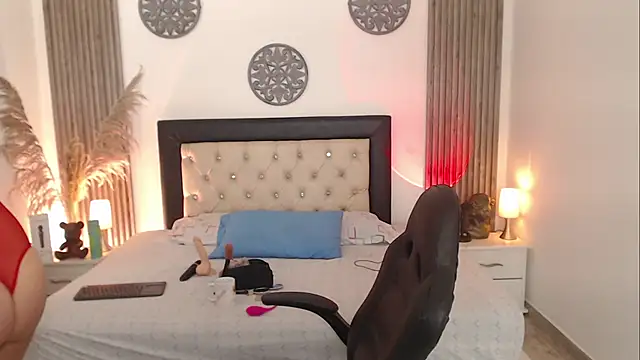 Serena Houstonn online show from 6, 3, 2026