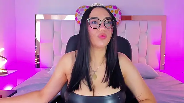 Camille Juicy online show from 17, 9, 2025