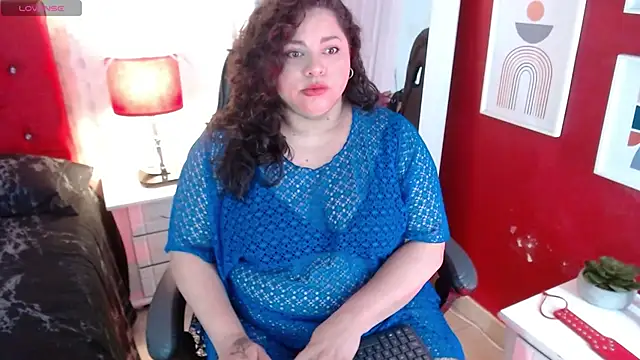 merly chica online show from 2, 12, 2025