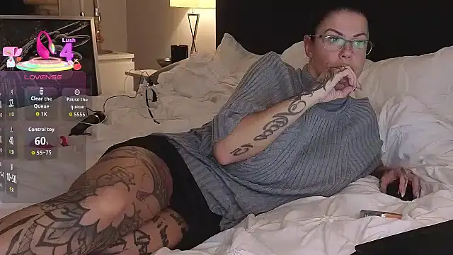 sexygilf82 online show from 5, 10, 2025