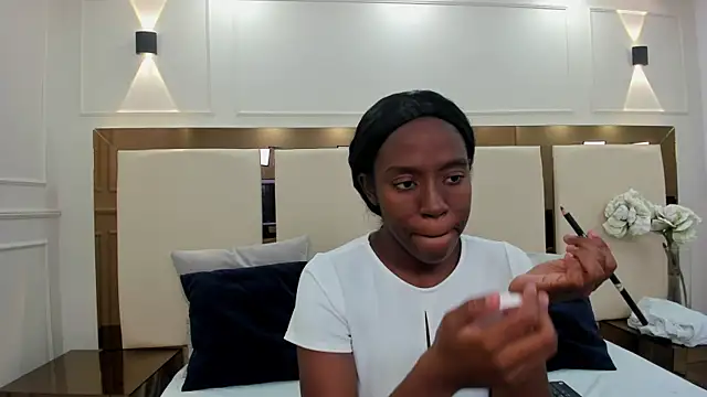  emma willliams  online show from 22, 11, 2025