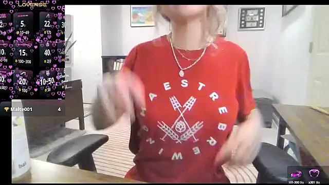 Snapshot of Magical_Milf_MelissaXX chatting on 26, 9, 2025 Magical Milf MelissaXX online show from 26, 9, 2025