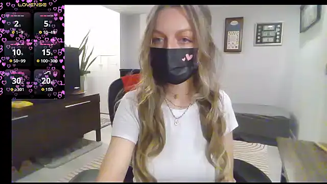 Snapshot of Magical_Milf_MelissaXX chatting on 28, 9, 2025 Magical Milf MelissaXX online show from 28, 9, 2025