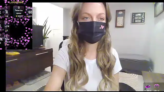 Snapshot of Magical_Milf_MelissaXX chatting on 29, 9, 2025 Magical Milf MelissaXX online show from 29, 9, 2025