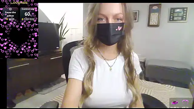 Snapshot of Magical_Milf_MelissaXX chatting on 1, 10, 2025 Magical Milf MelissaXX online show from 1, 10, 2025