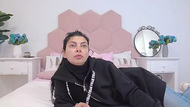 LadyLiia online show from 18, 2, 2025