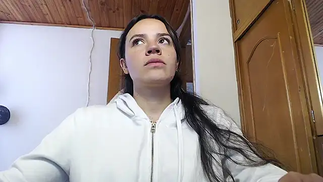 Skylar Serenity online show from 21, 10, 2025